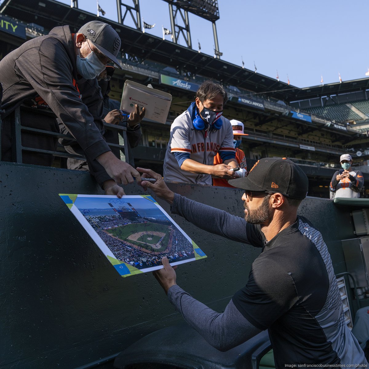 SF Giants' Gabe Kapler is NL manager of the year front-runner