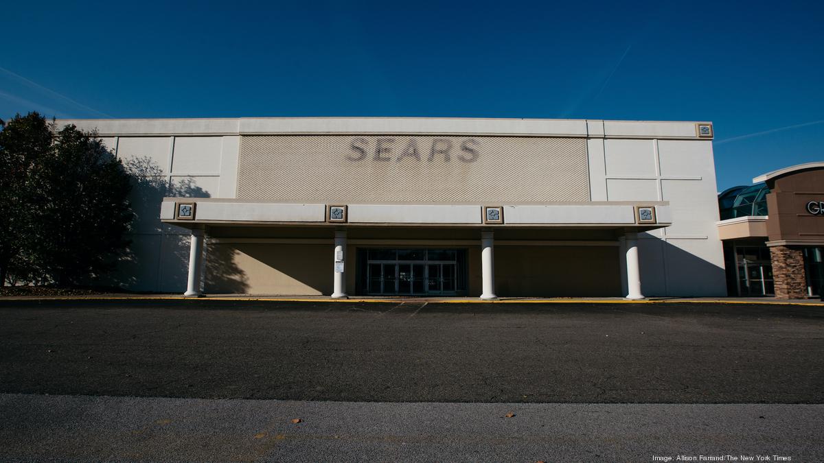 A Long Goodbye for the Woodlands Mall Sears