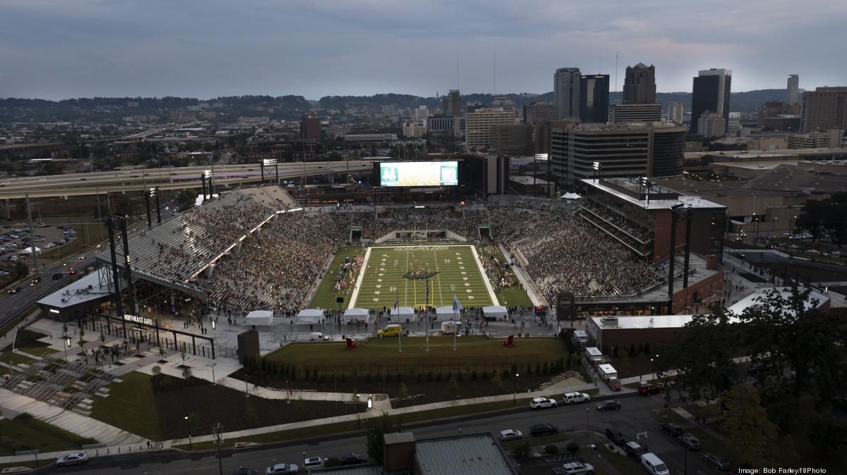 Club & Suites - Protective Stadium