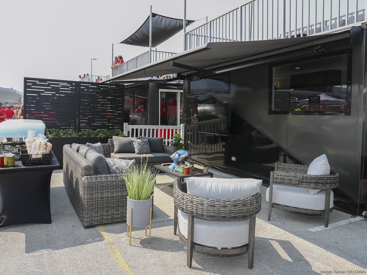 Chiefs 'Tailgate Suites' bring suite experience to parking lot tailgates - Kansas  City Business Journal