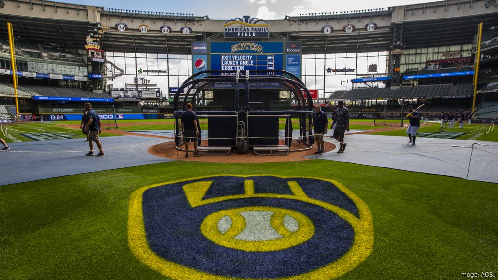 Brewers broadcaster Brian Anderson gets creative in the absence of games -  The Athletic