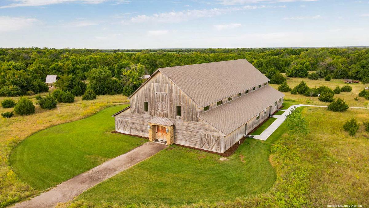 Popular wedding venue outside Wichita sells in online auction for 1.5M