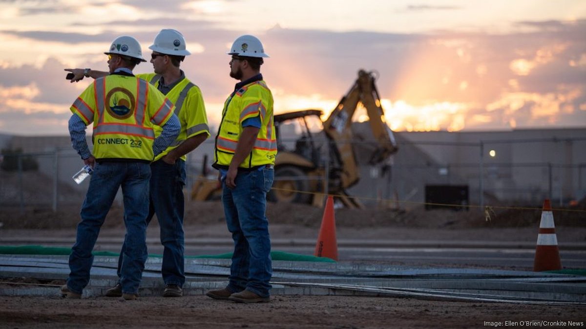 Amid tight market, Phoenix sees decline in construction jobs - Phoenix ...