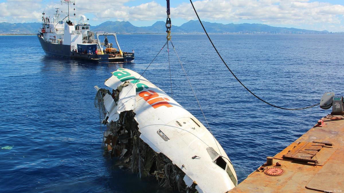 Transair Flight 810 Boeing 737 200 Cargo Plane Wreckage Retrieved