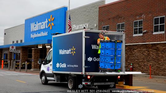 Gatik Fully Driverless Walmart box truck