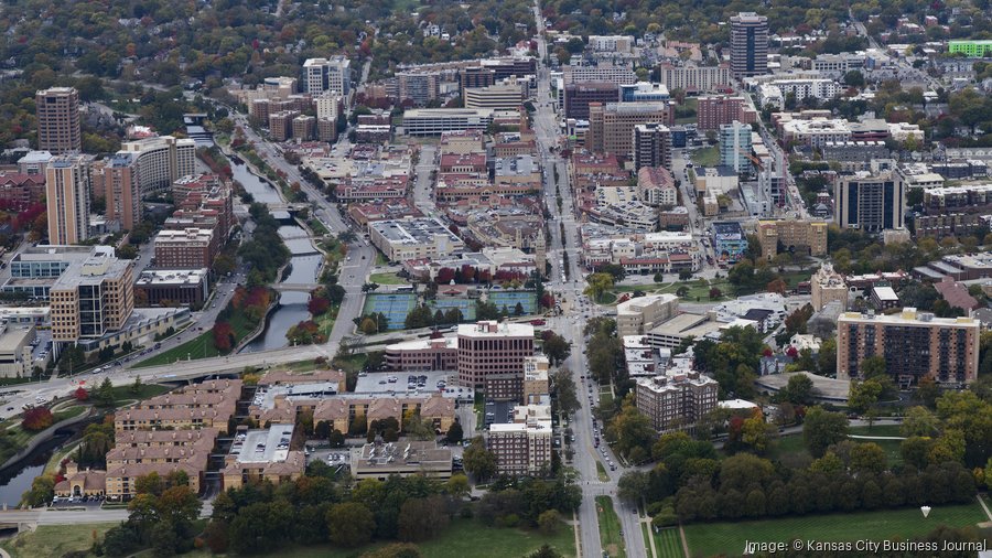 Summit Hotel Properties plans to sell Courtyard hotel on KC's Country