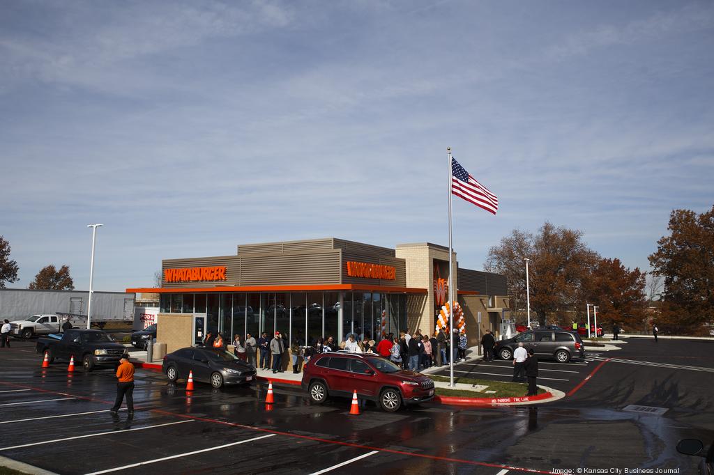 Patrick Mahomes secretly visits Kansas City's first Whataburger