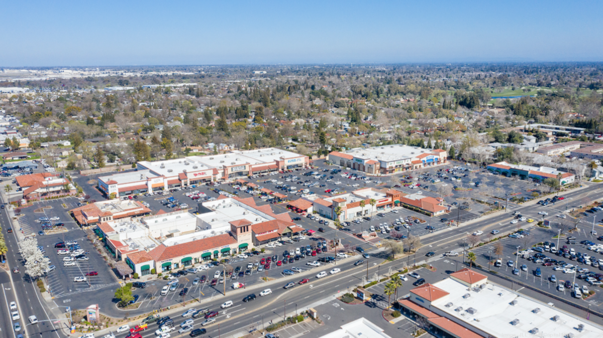 Donahue Schriber sells Town & Country Village to Phillips Edison & Co