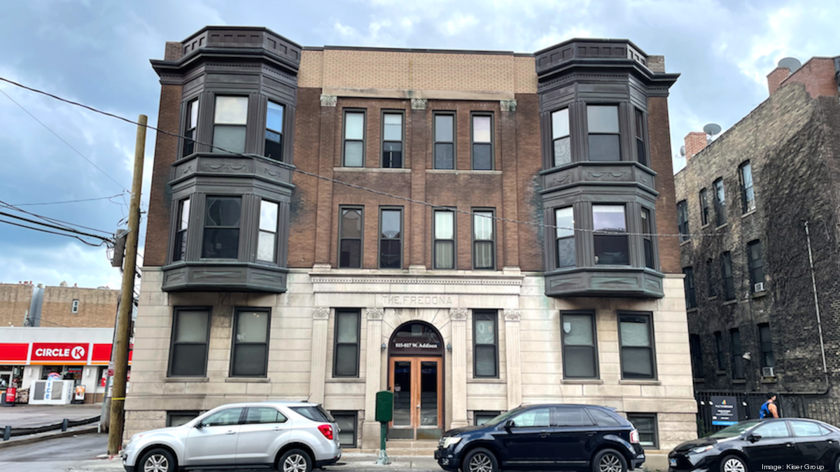 Wrigleyville condominium building near Chicago Cubs stadium up for sale