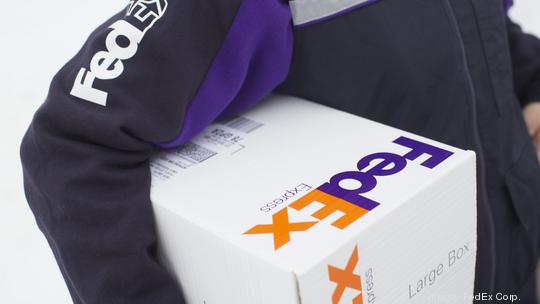 FedEx delivery @ Alexander Zoltai | FedEx Corp.