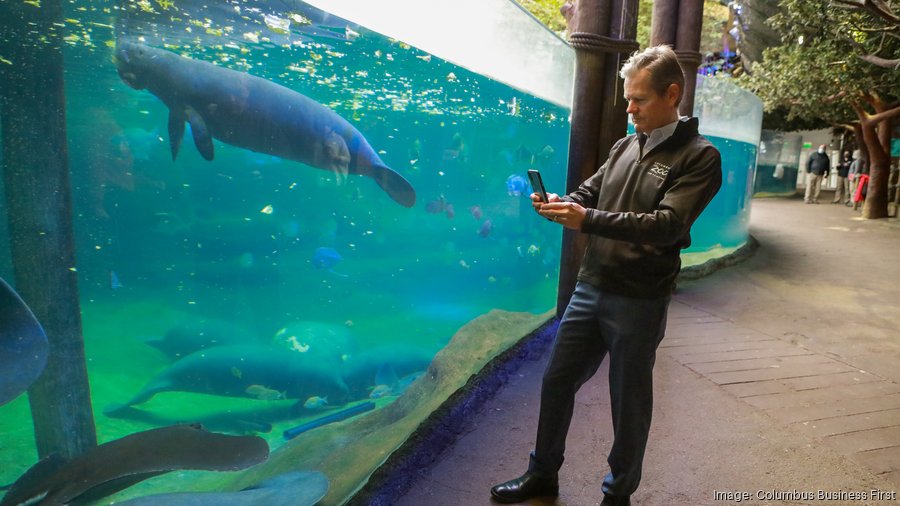 Columbus Zoo back in industry's good graces, Tuttle shows bleak future