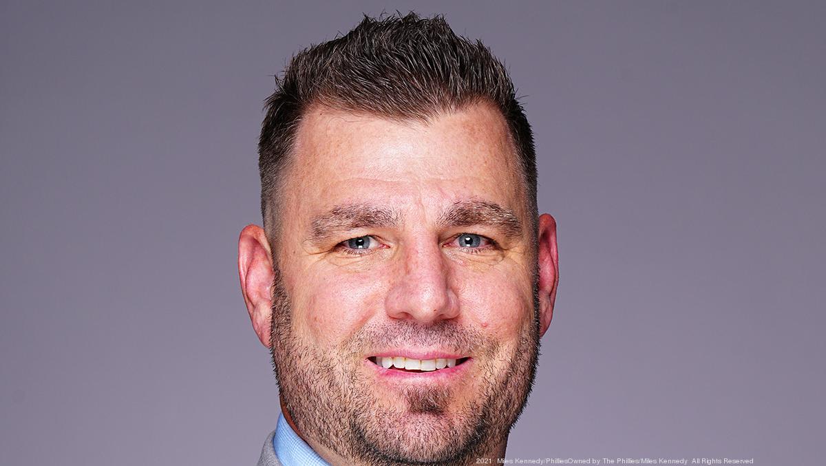 Closeup of Philadelphia Phillies John Kruk during game vs Chicago