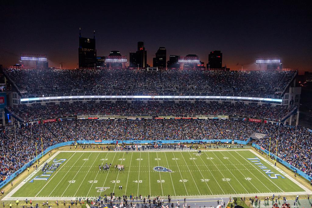 Tennessee Titans face Miami Dolphins at Nissan Stadium