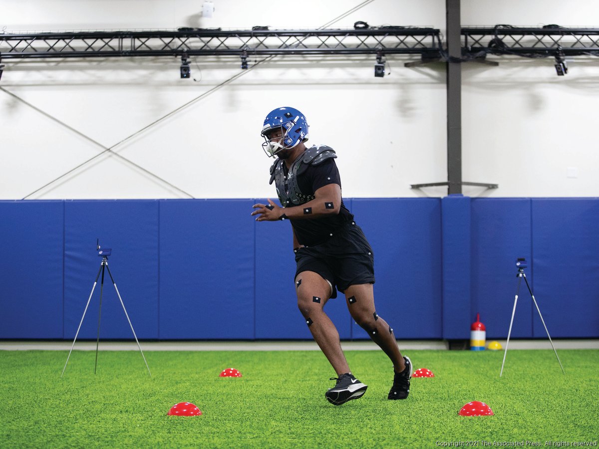 Personalized helmets based on 3D scans could be the future of football