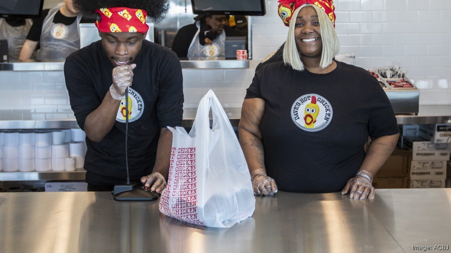 redhotchicken、2L舞台写真97枚 Dave's Hot Chicken Opens Second Location in This Texas City!