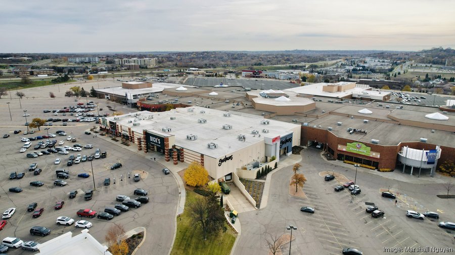 Local investors and Illinois developer pay $10.6 million for portion of ...