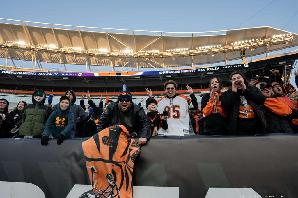 Bengals players, fans, coaches celebrate at Fan Rally