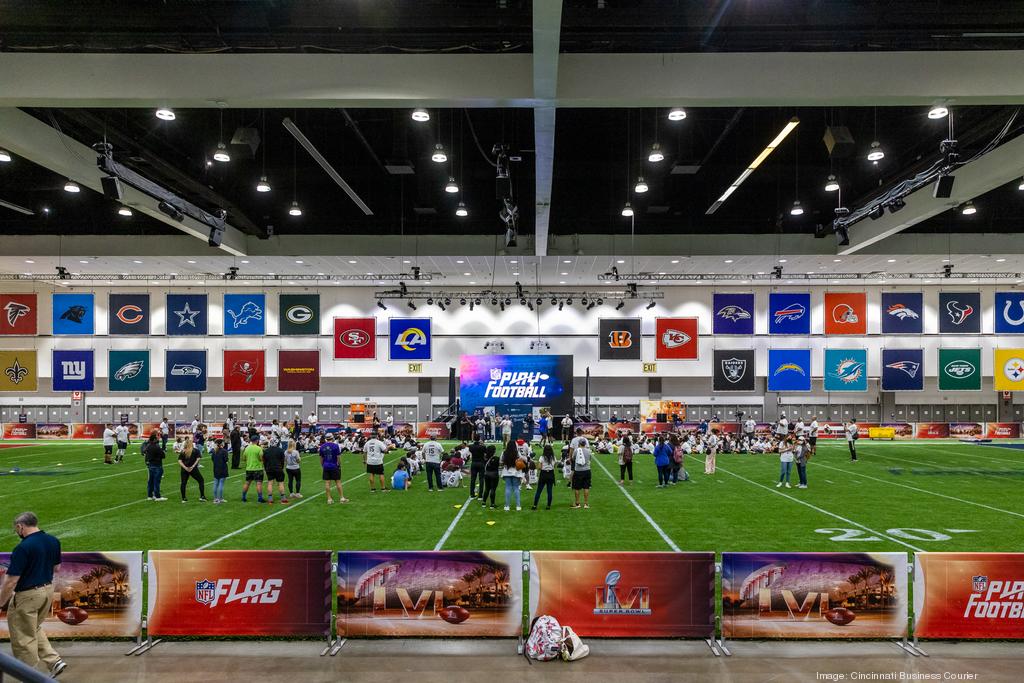 PHOTOS: The NFL Super Bowl Fan Experience in Tampa Bay