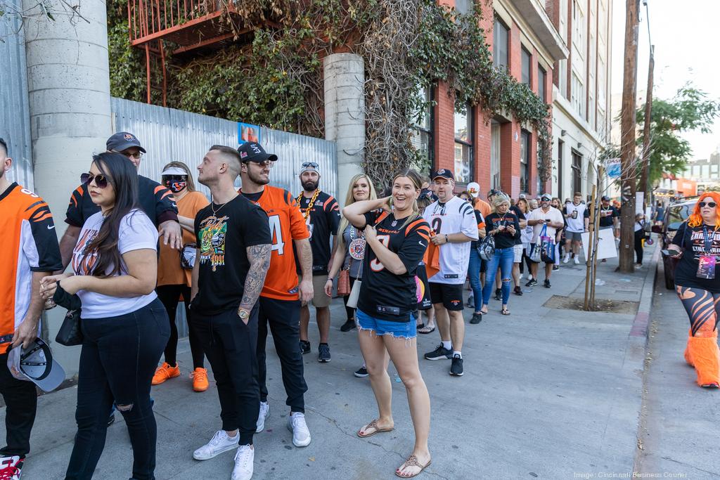 Cincinnati Bengals fan throws massive tailgate party at LA's Arts District  Brewing Co. - Cincinnati Business Courier