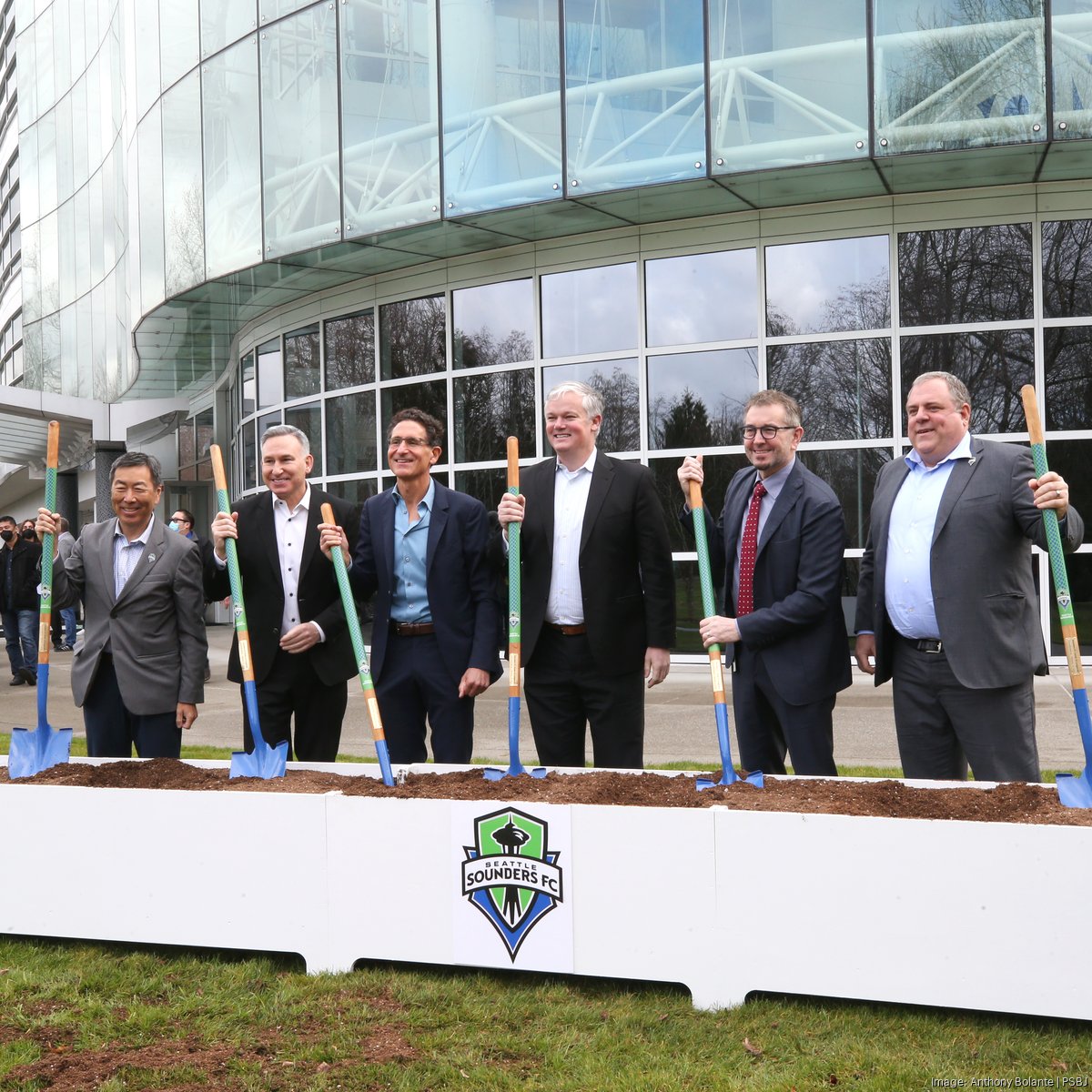 Seahawks and Sounders FC Open New Retail Location at The Landing