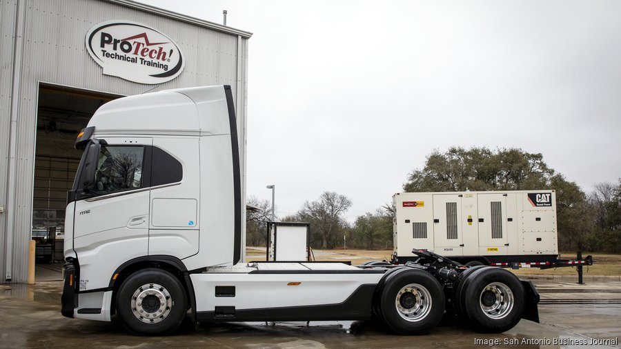 See Inside HOLT CAT's New Battery-powered, Zero-emission Truck From ...