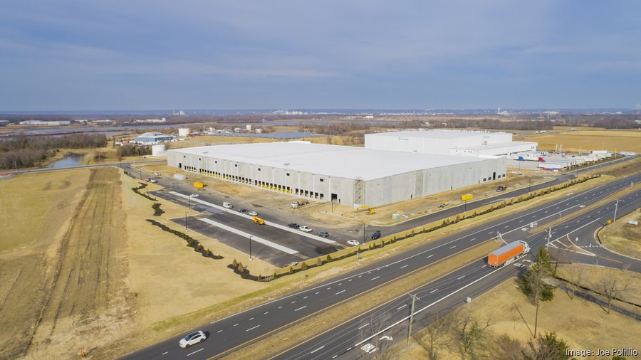 Destination Maternity's distribution center enmeshed in its bankruptcy -  Philadelphia Business Journal