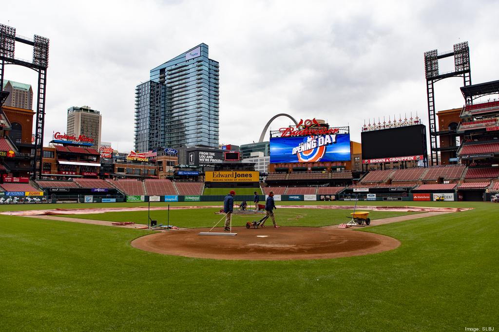 Cardinals welcoming fans back at Busch Stadium