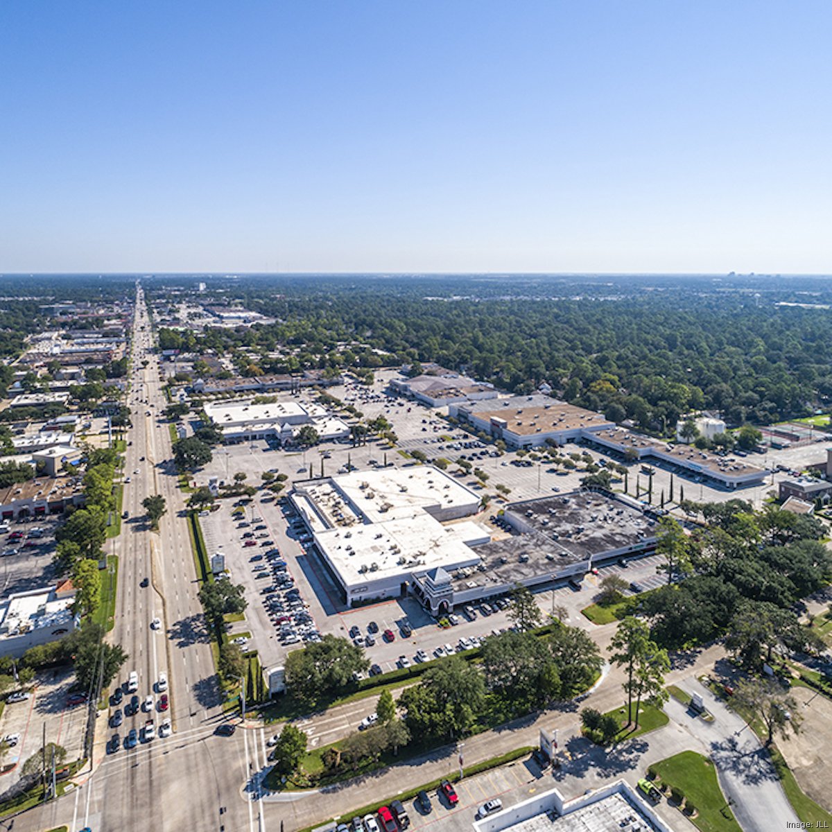 Deal Announcements, Country Club Square Retail Center Sold Near Dallas,  Texas