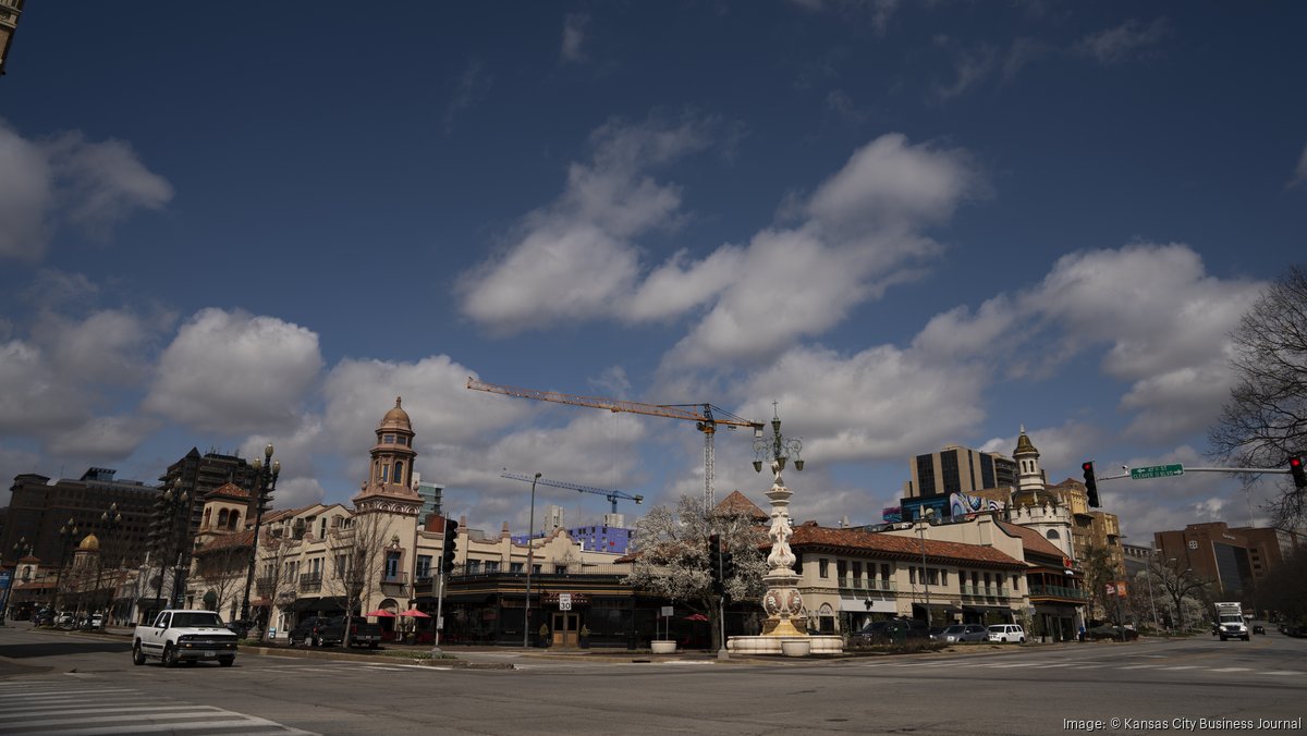 Country Club Plaza sues Price Brothers Management Co. for back rent