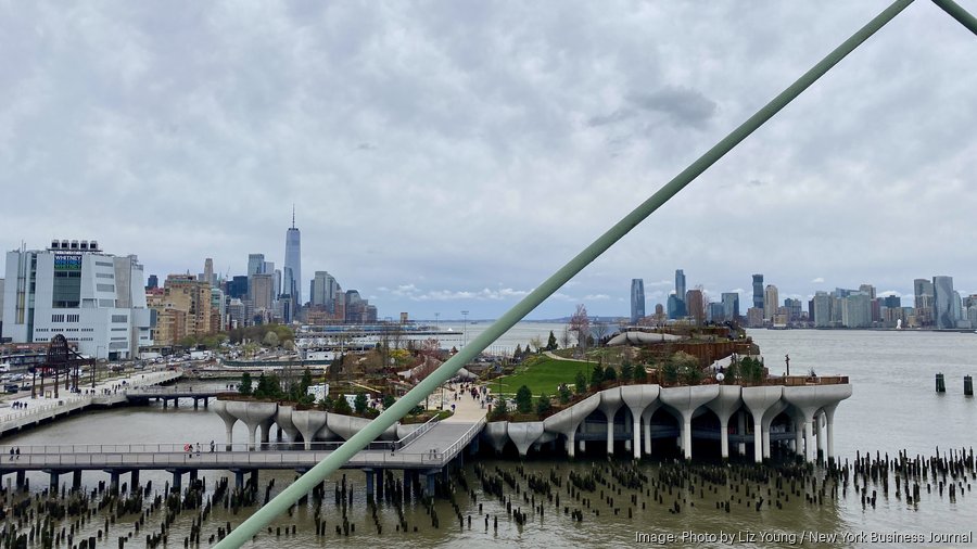 Google's New York Office Has the City's Largest Rooftop Park: Photos