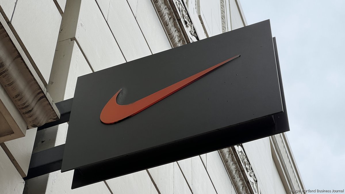 Nike store 2024 hours portland