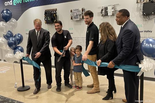 Gecko Robotics ribbon cut