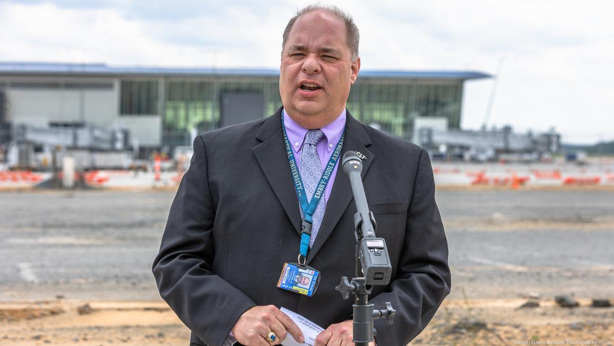 Charlotte Douglas airport targets 2019 passenger record - Charlotte  Business Journal