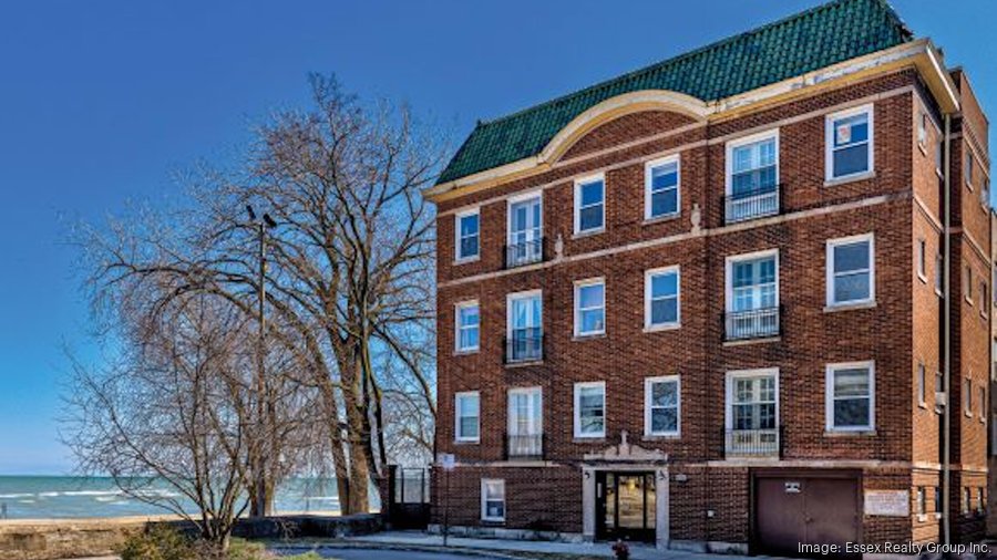 Rogers Park beachfront multifamily building sells Chicago Business
