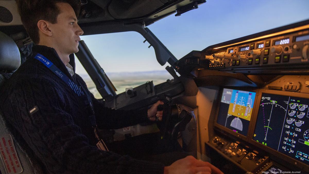 United Expands World's Largest Flight Training Center with Huge, New  Building and Room for 12 New Flight Simulators