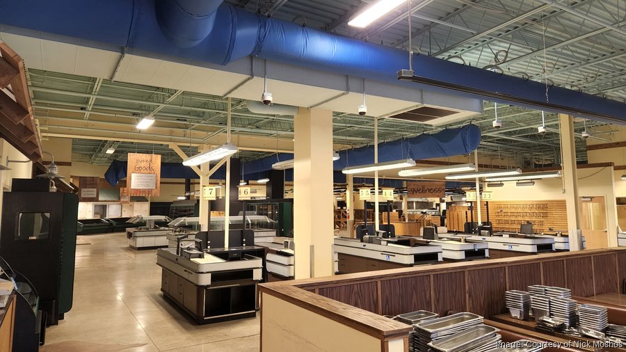 Dot's Market to open third location at Cross Pointe Shopping Center in