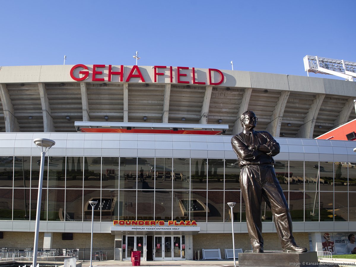 See The Iconic Kansas City Buildings Showing Off Chiefs Pride