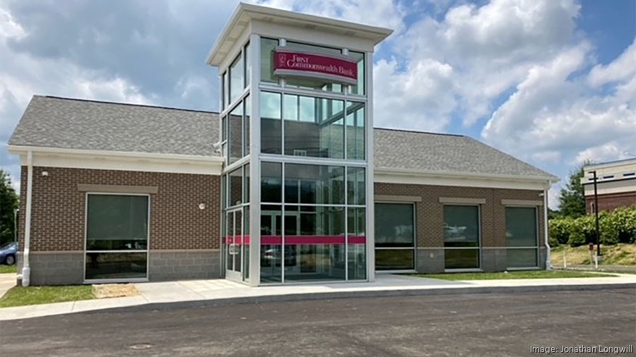 First Commonwealth Bank opens first new Pittsburgh branch in three