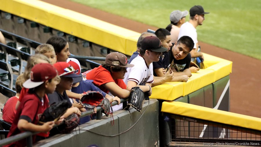 Baseball's Stadium Workers Are Getting Peanuts From the