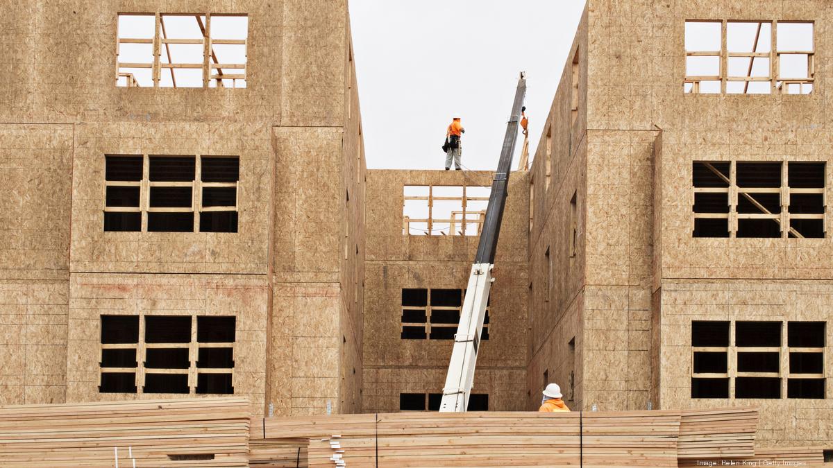 Davenport apartment project, commercial real estate sale point to