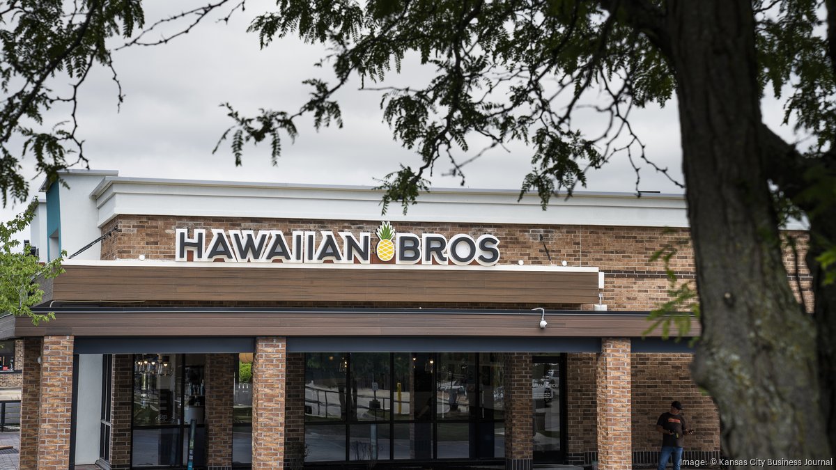 Hawaiian Bros adds DKPM, BraveHart as franchisees - Kansas City ...