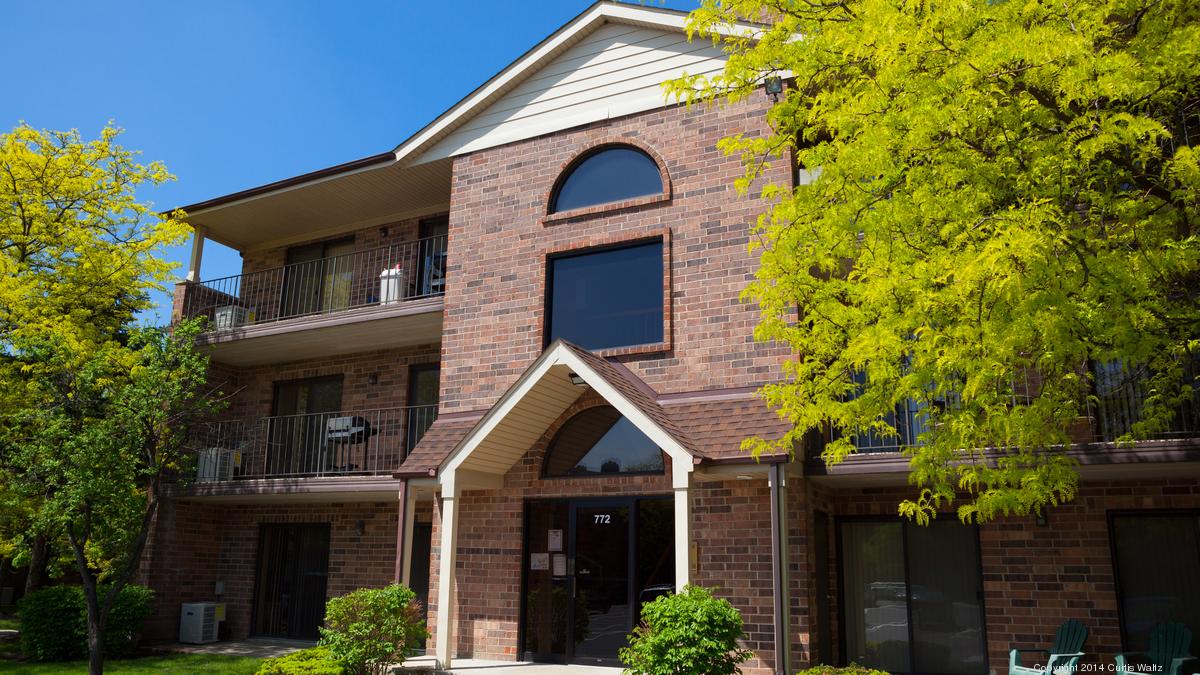 Albion makes biggest suburban Chicago multifamily buy of the year