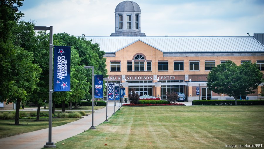 Robert Morris University welcomes largest freshman class in recent ...