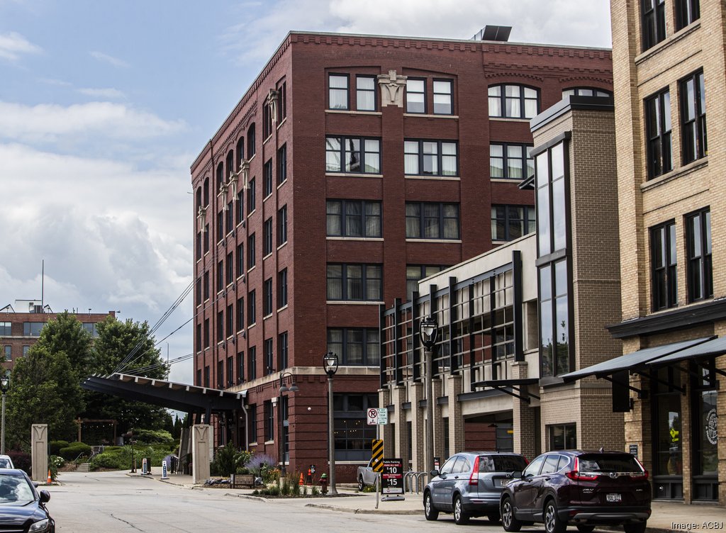 Saving the Iron Horse Why the prominent hotel filed for bankruptcy