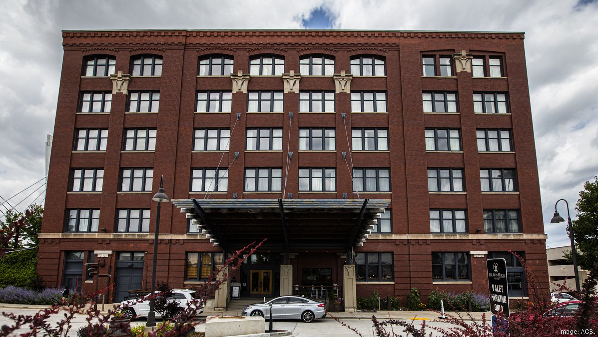 Iron Horse Hotel owner Tim Dixon says deal would resolve foreclosure