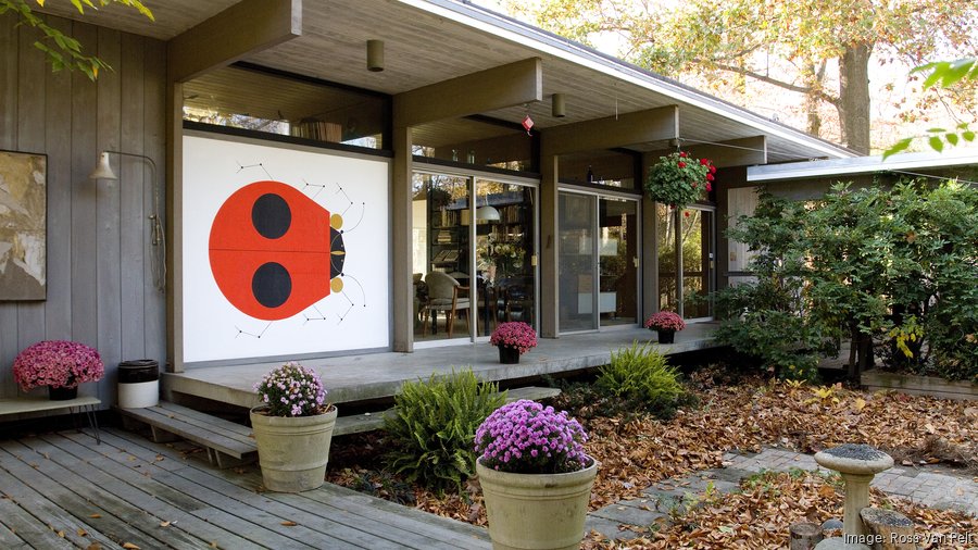 New book by Charley Harper's son details the artist's life and work