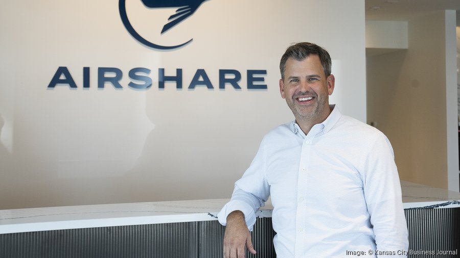 Airshare debuts new hangar at Charles B. Wheeler Downtown Airport