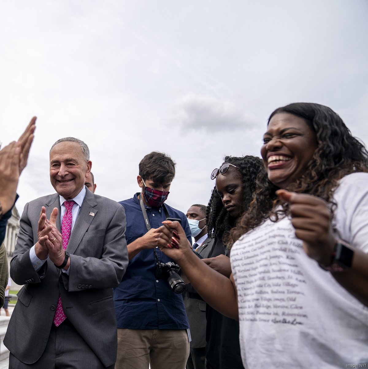 Cori Bush trounces Steve Roberts in 1st District U.S. House race