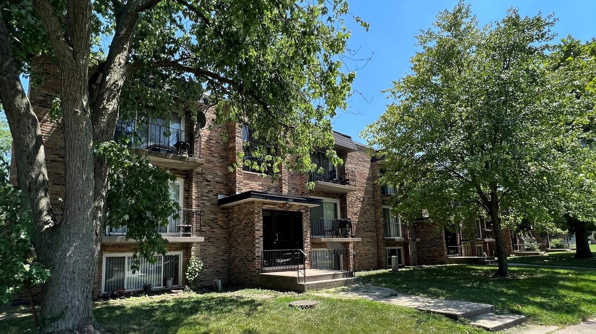 10building Matteson apartment portfolio for sale Chicago Business