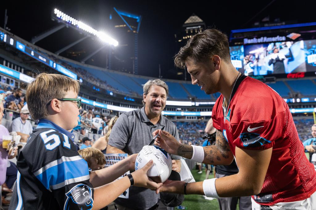 CHARLOTTE, NC - SEPTEMBER 11: Fans in the stands during an NFL football  game between the Cleveland Browns and the Carolina Panthers on September  11, 2022 at Bank of America Stadium in